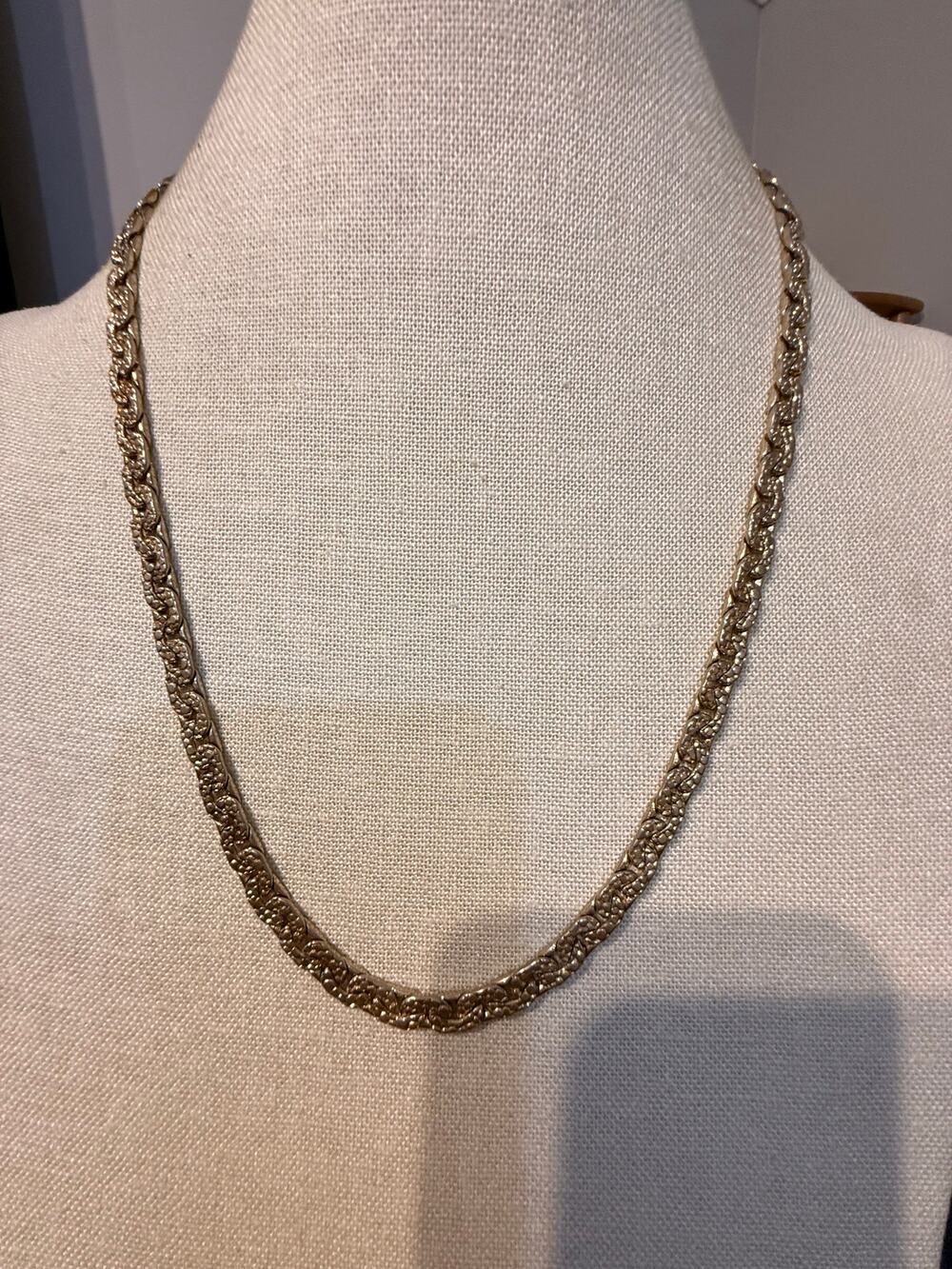 Vintage 25” Textured Gold Tone Link Chain Necklace